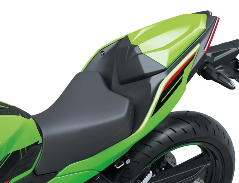 Udobno sjedalo vozača (Ninja 500 & Z500)