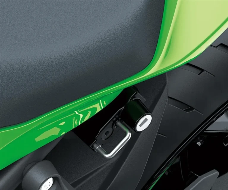 Brava za kacigu One-Key System (Ninja ZX-4R/RR)