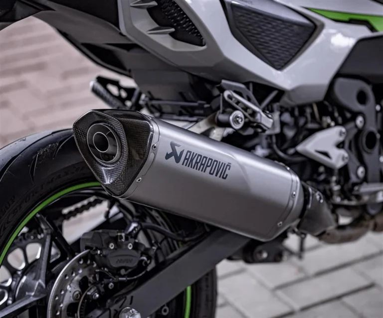 Akrapovič titanski ispuh (Ninja/Z7 Hybrid)