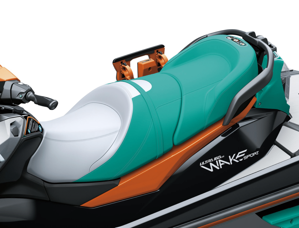 WAKE SPORT-FOCUSED SEAT